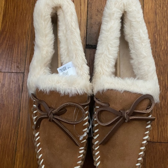 J. Crew Tan Moccasins with Cream Lining women’s size 8 - NWT - Picture 1 of 4